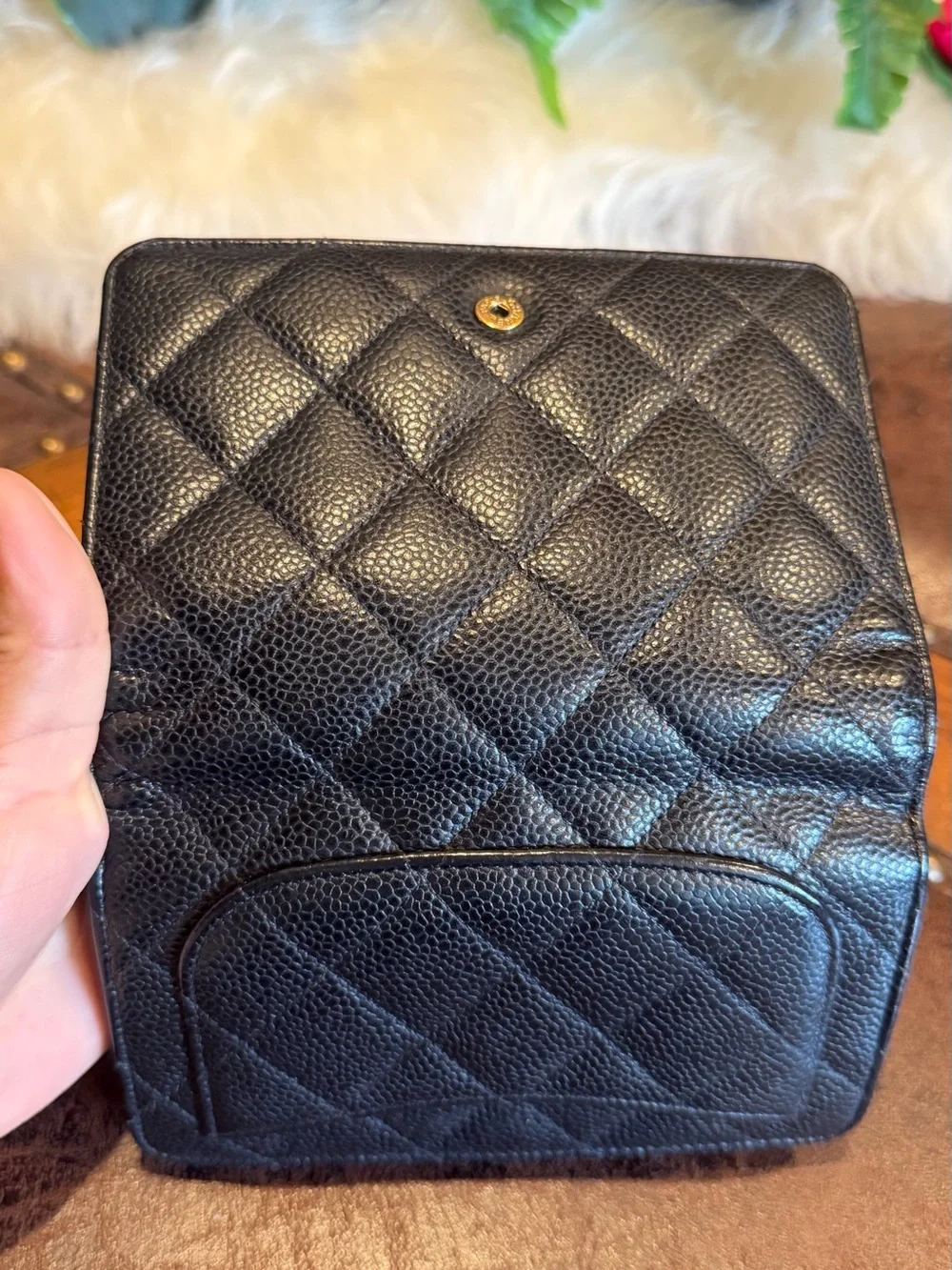 CHANEL Black Quilted Caviar Leather Card Case with Gold CC Snap